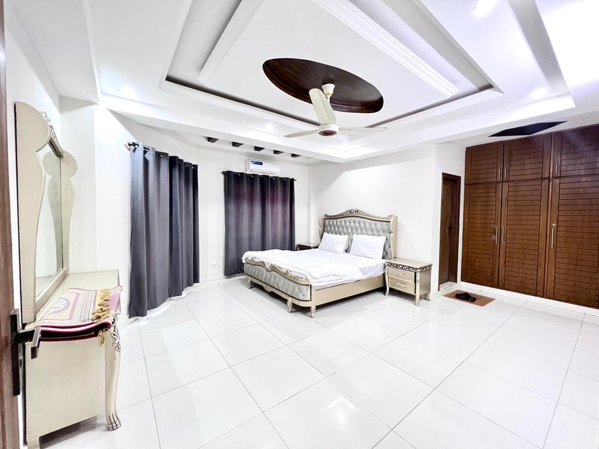 Luxury Apartment Hotel Islamabad Eksteriør billede